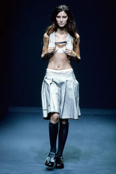 Look 15